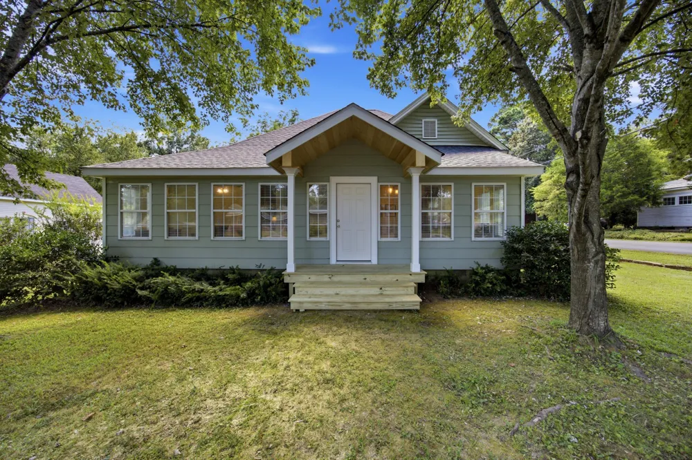 302 E Villanow Street LaFayette, GA 30728