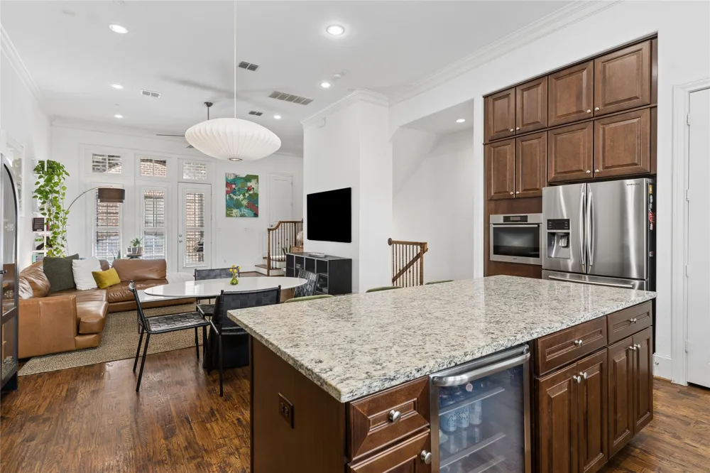 5215 Weiss Lane Irving, TX 75039