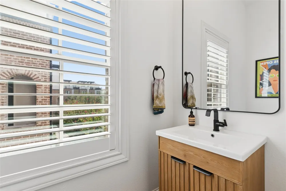 5215 Weiss Lane Irving, TX 75039