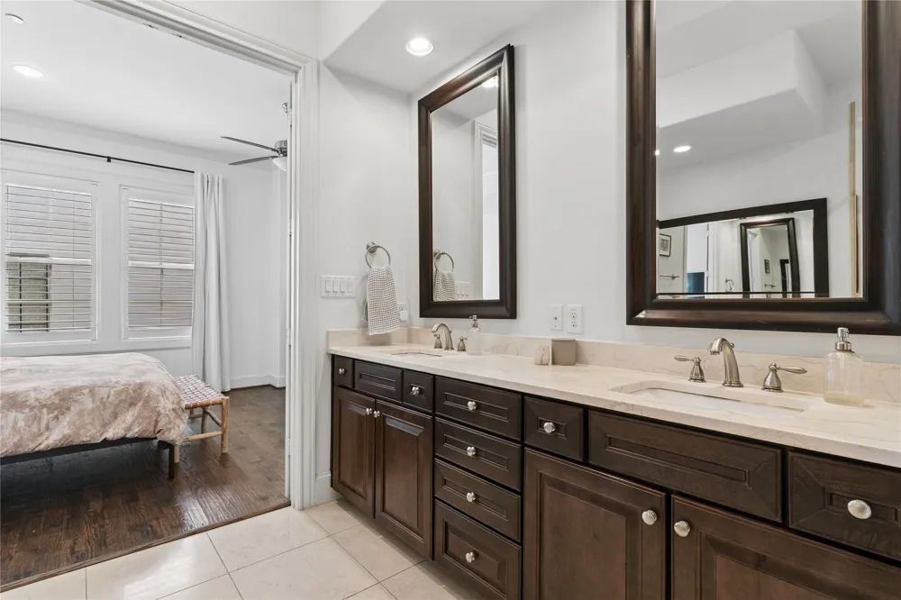 5215 Weiss Lane Irving, TX 75039