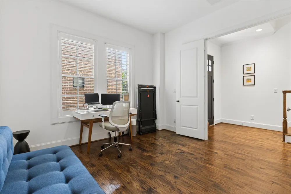 5215 Weiss Lane Irving, TX 75039
