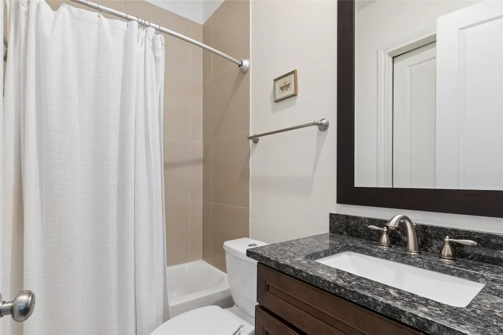 5215 Weiss Lane Irving, TX 75039