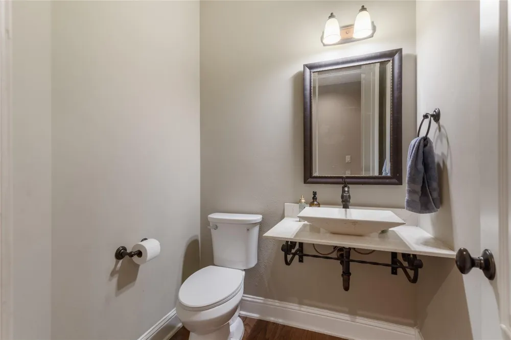 2525 W Ranch Drive Friendswood, TX 77546