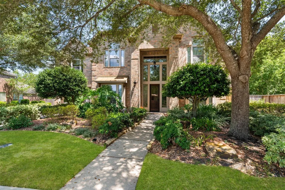 2525 W Ranch Drive Friendswood, TX 77546