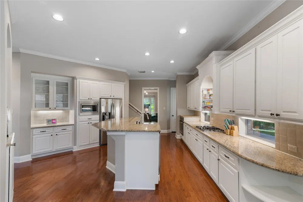 2525 W Ranch Drive Friendswood, TX 77546