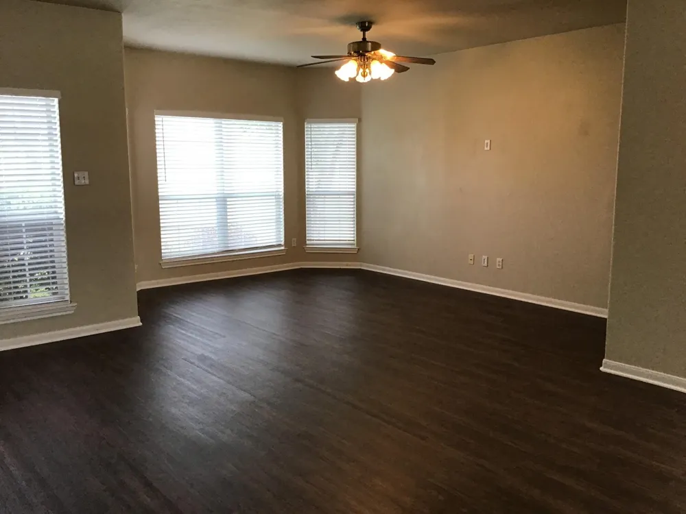 13470 Miller Lane Willis, TX 77318