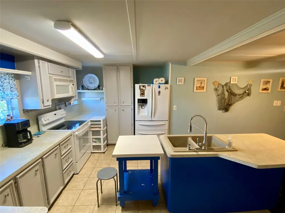 1228 Bahama Lane Port Bolivar, TX 77650