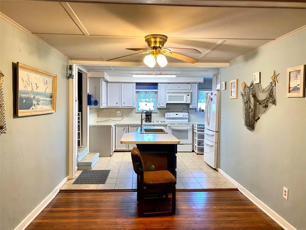 1228 Bahama Lane Port Bolivar, TX 77650