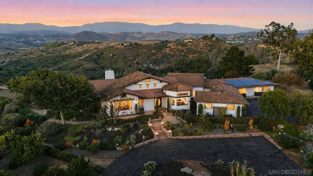 30659 Diaz Valley Center, CA 92082