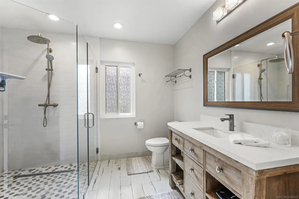 30659 Diaz Valley Center, CA 92082