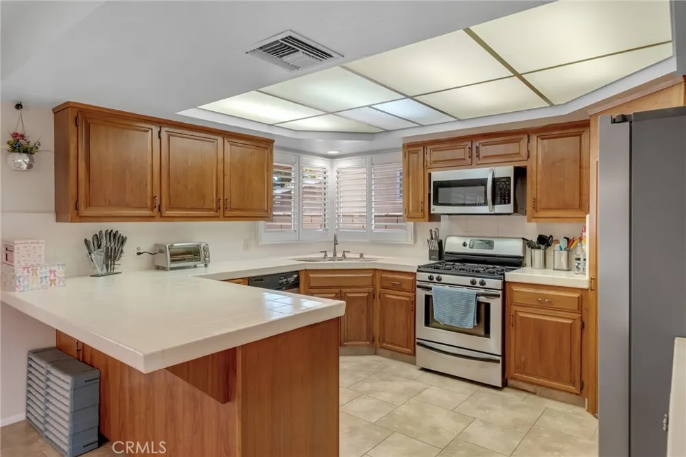 14714 Robin Lane Helendale, CA 92342