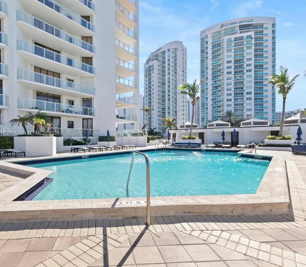 19500 Turnberry Way #25F Aventura, FL 33180