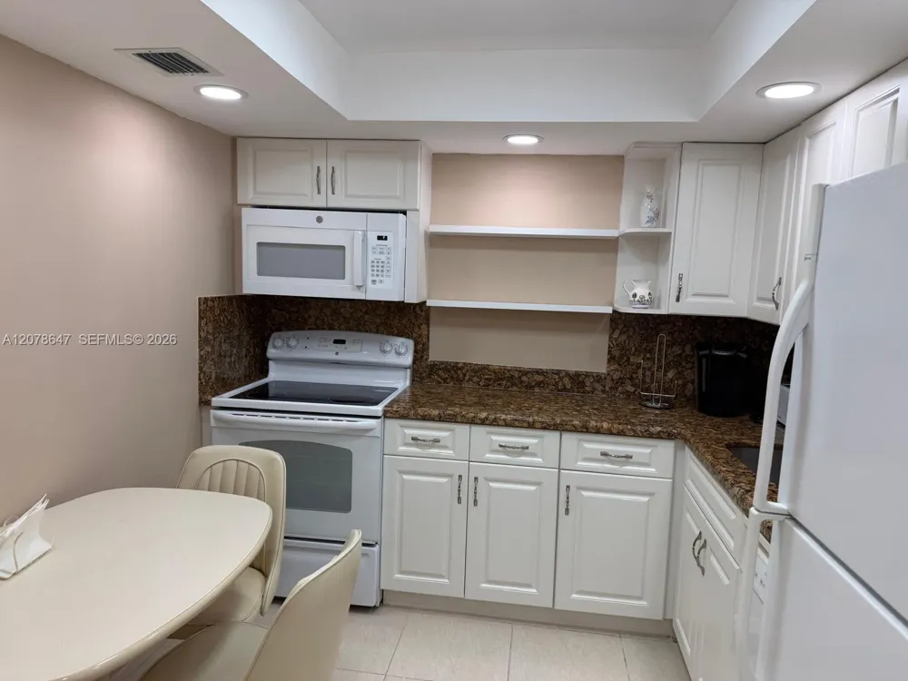 851 Three Islands Blvd #511 Hallandale Beach, FL 33009