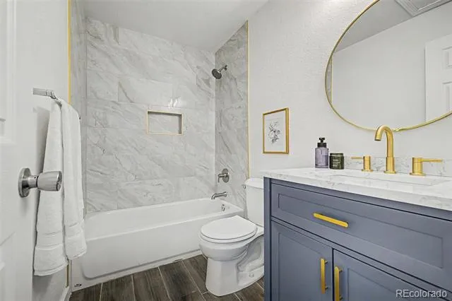 17391 E Layton Drive Aurora, CO 80015