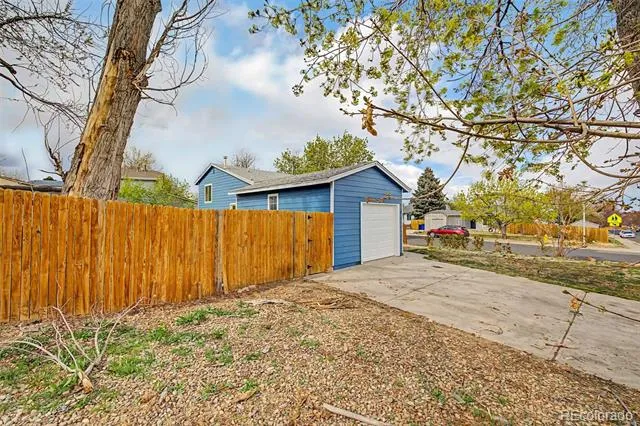 17391 E Layton Drive Aurora, CO 80015