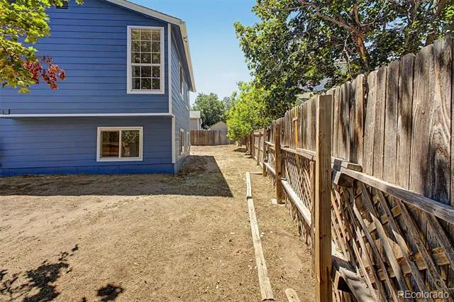 17391 E Layton Drive Aurora, CO 80015