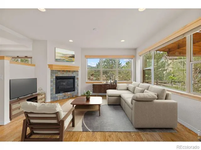 413 Raymond Court Lyons, CO 80540