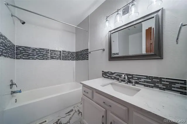 8245 Sun Country Drive Elizabeth, CO 80107