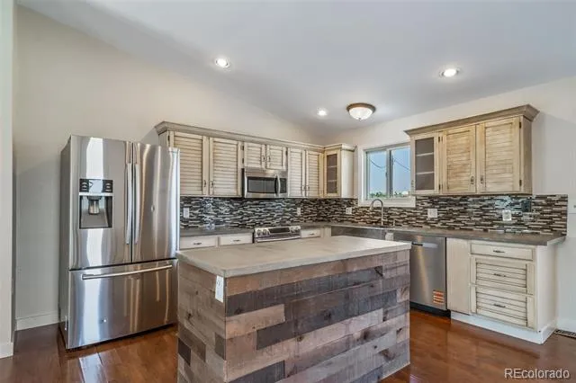 8245 Sun Country Drive Elizabeth, CO 80107