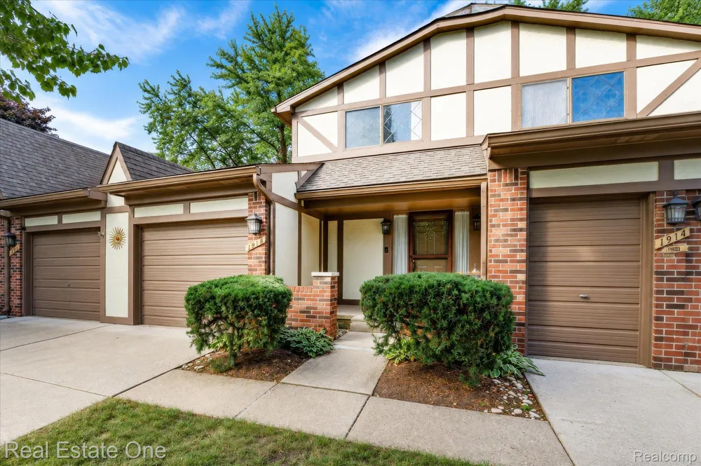 1918 Allenway Court #110 Rochester Hills City, MI 48309