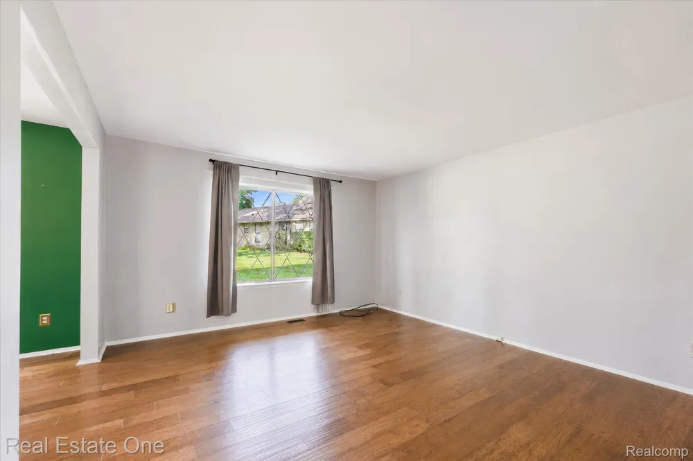 1918 Allenway Court #110 Rochester Hills City, MI 48309