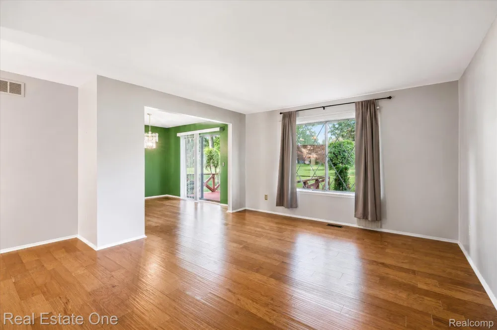 1918 Allenway Court #110 Rochester Hills City, MI 48309