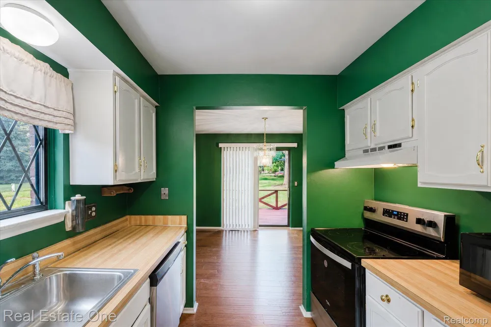 1918 Allenway Court #110 Rochester Hills City, MI 48309