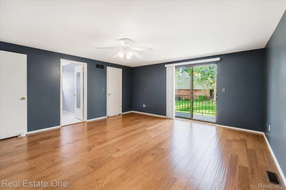 1918 Allenway Court #110 Rochester Hills City, MI 48309