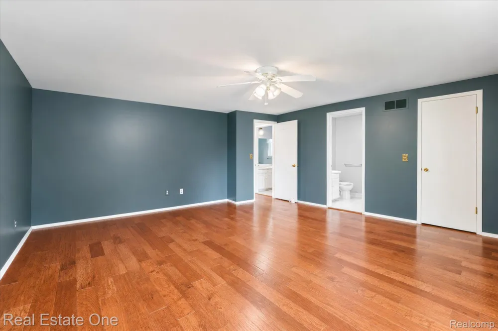 1918 Allenway Court #110 Rochester Hills City, MI 48309