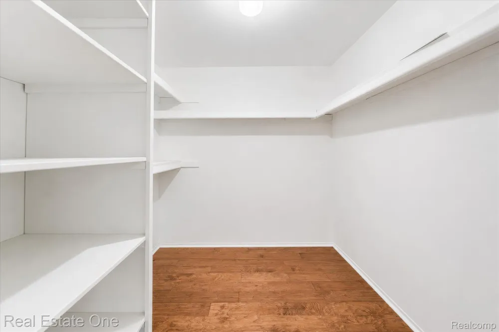 1918 Allenway Court #110 Rochester Hills City, MI 48309