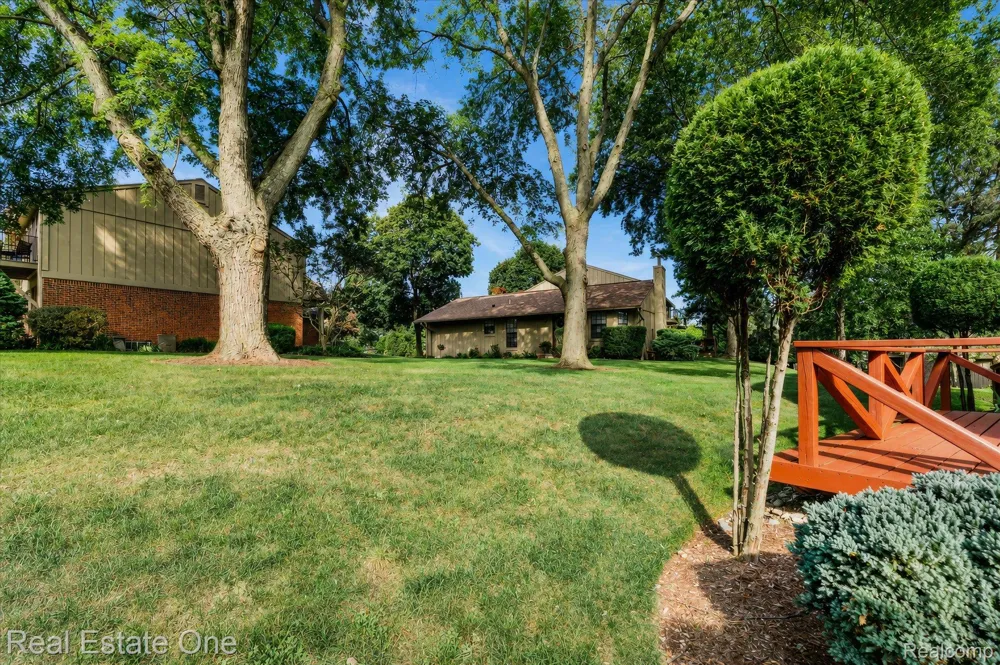 1918 Allenway Court #110 Rochester Hills City, MI 48309