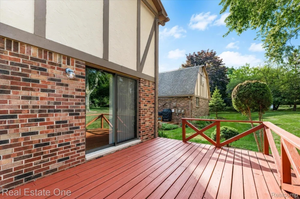 1918 Allenway Court #110 Rochester Hills City, MI 48309