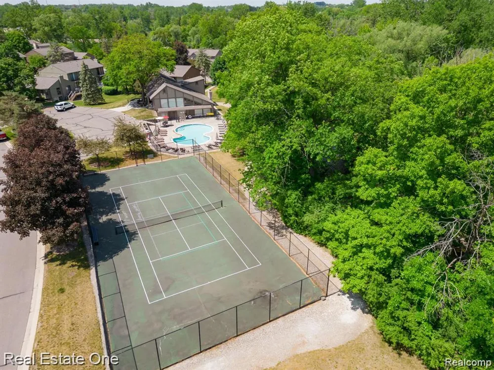 1918 Allenway Court #110 Rochester Hills City, MI 48309