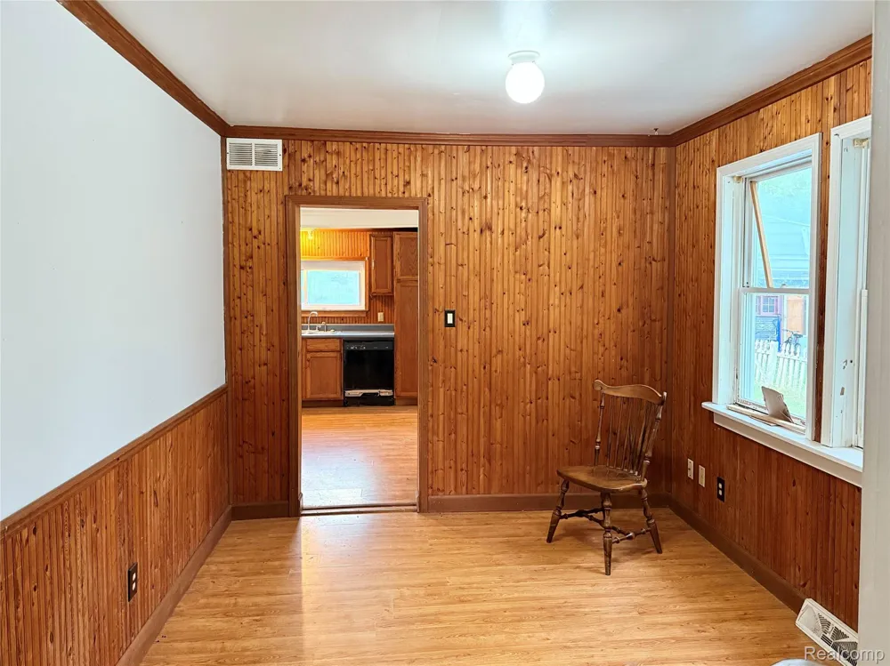 12189 Davison Road Davison Township, MI 48423