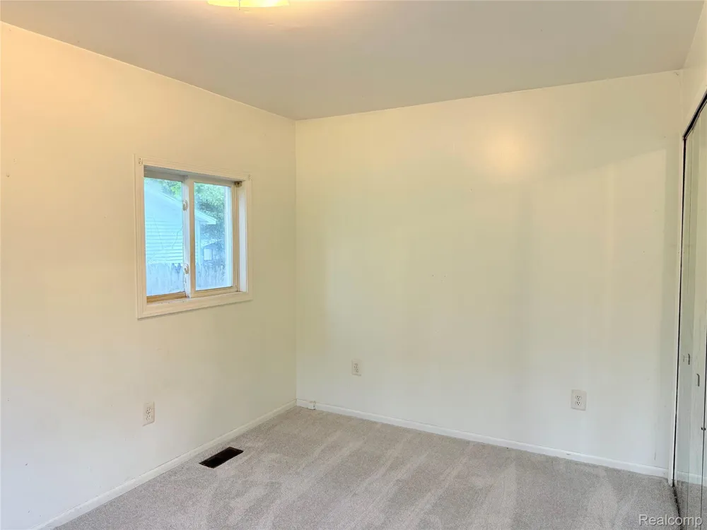 12189 Davison Road Davison Township, MI 48423