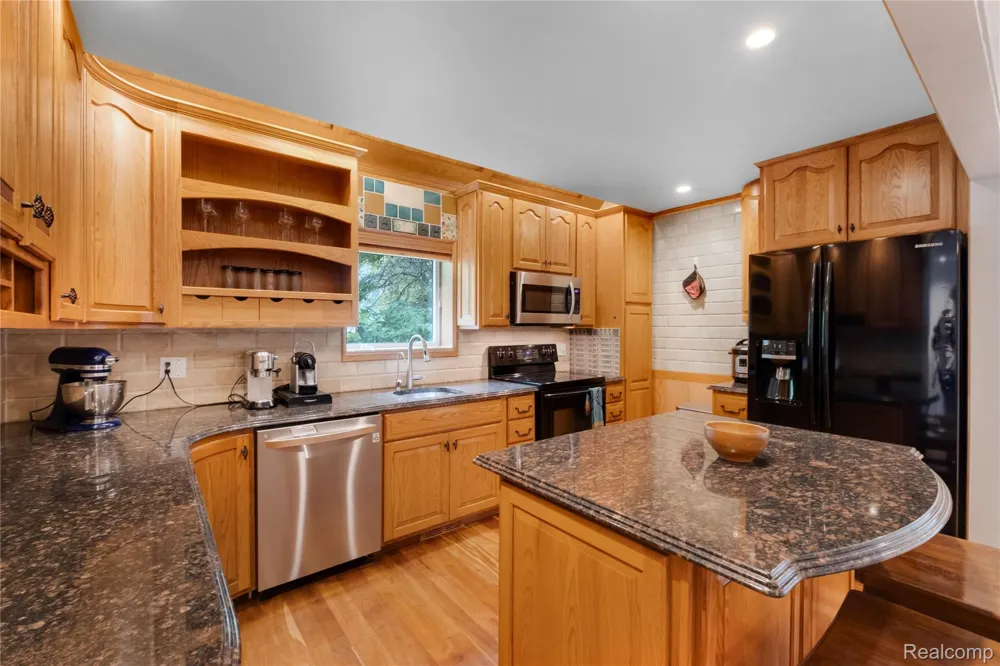 15420 Jennings Road Fenton City, MI 48430