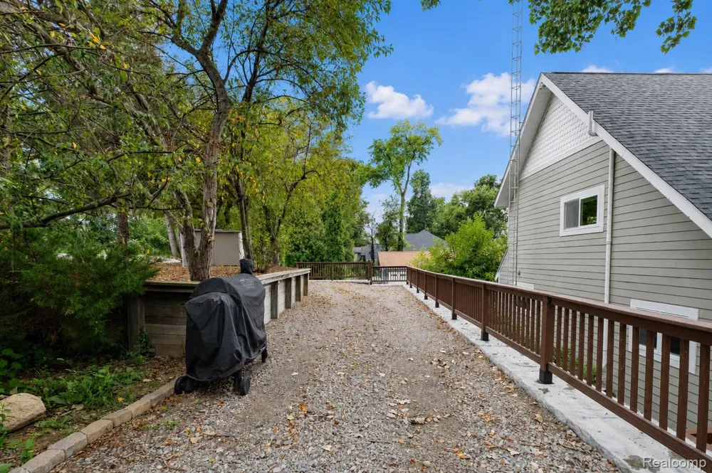 15420 Jennings Road Fenton City, MI 48430