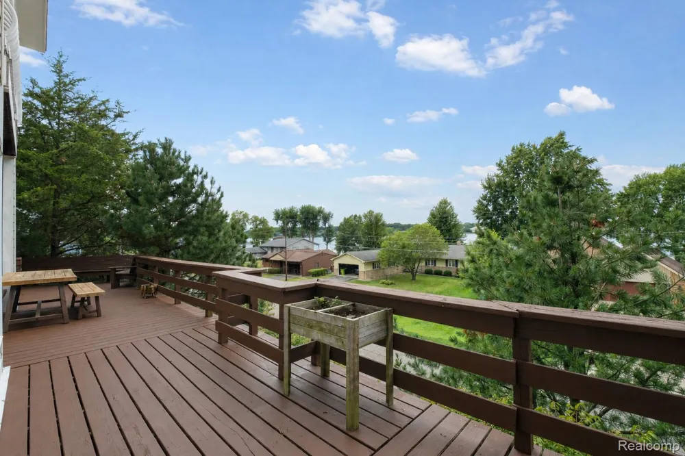 15420 Jennings Road Fenton City, MI 48430
