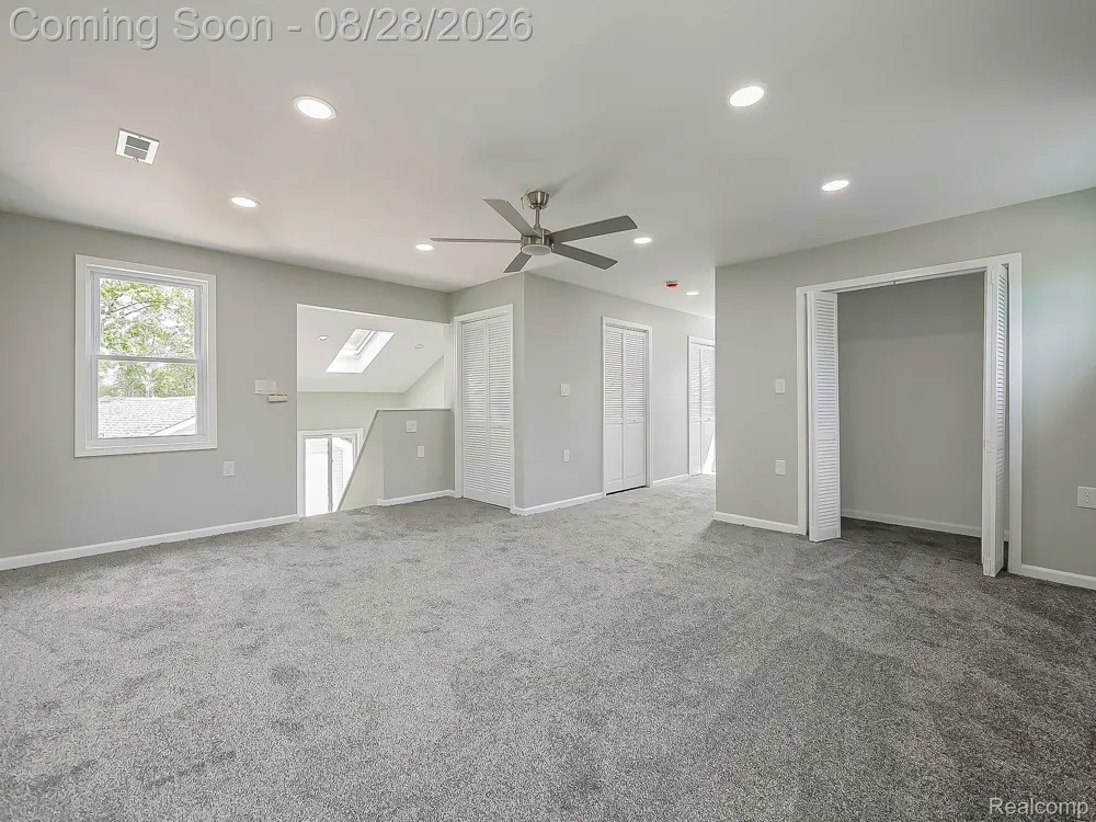 3402 Elmhurst Avenue Royal Oak City, MI 48073