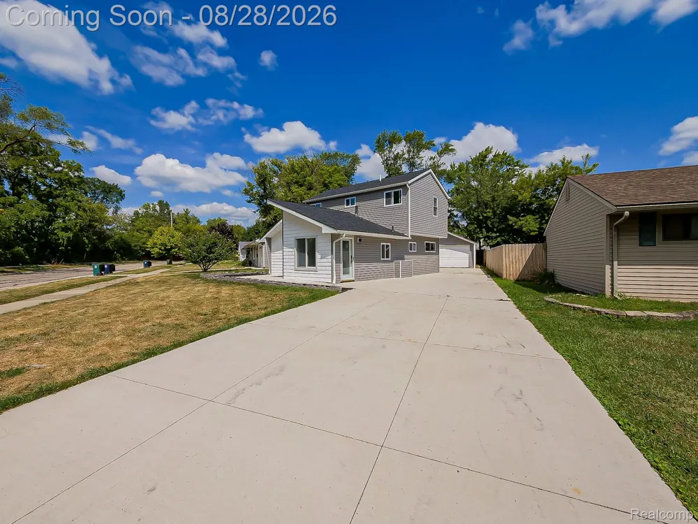 3402 Elmhurst Avenue Royal Oak City, MI 48073