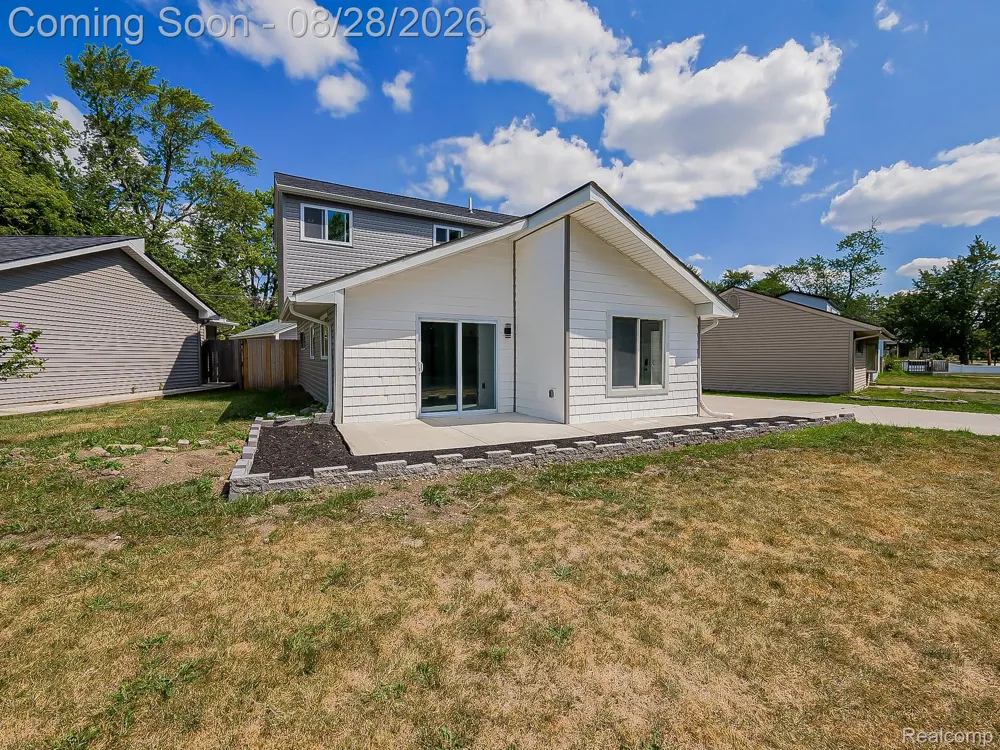 3402 Elmhurst Avenue Royal Oak City, MI 48073