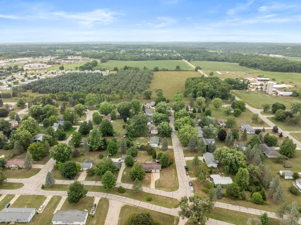 20600 Ross Parkway Green Charter Township, MI 49307