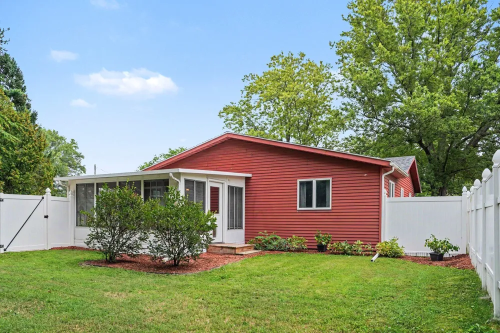 8722 S Sprinkle Road Portage City, MI 49002