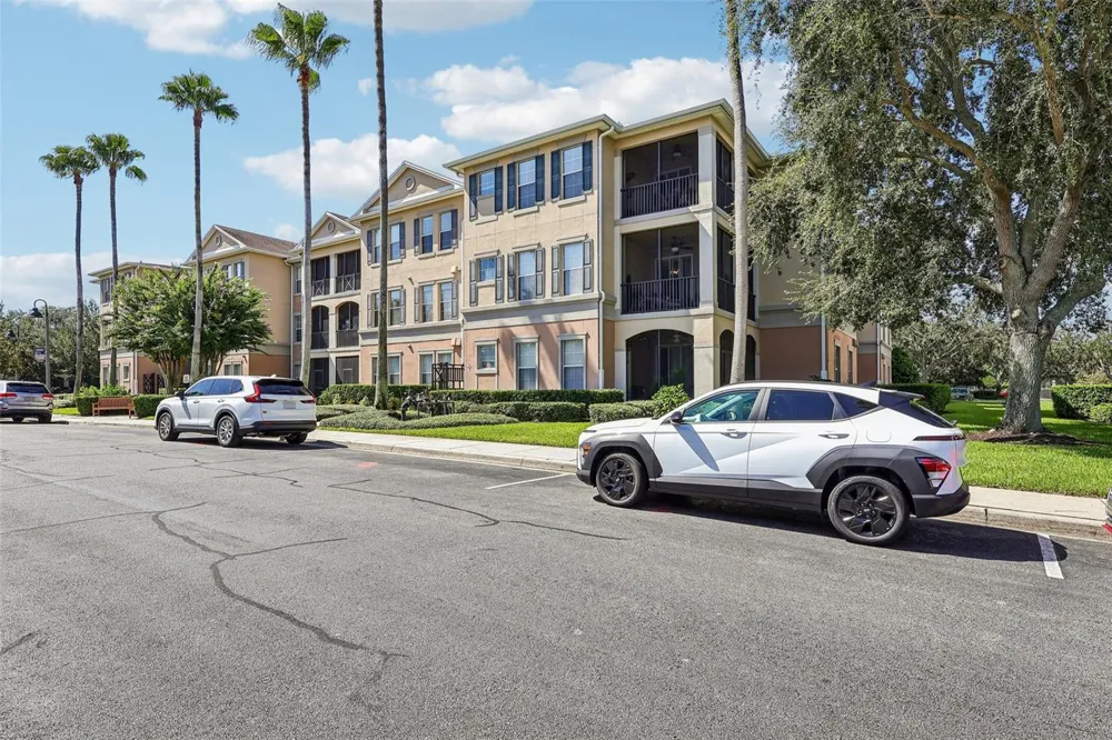 8168 BOAT HOOK LOOP #303 Windermere, FL 34786