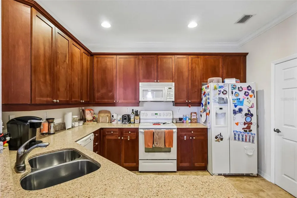 8168 BOAT HOOK LOOP #303 Windermere, FL 34786