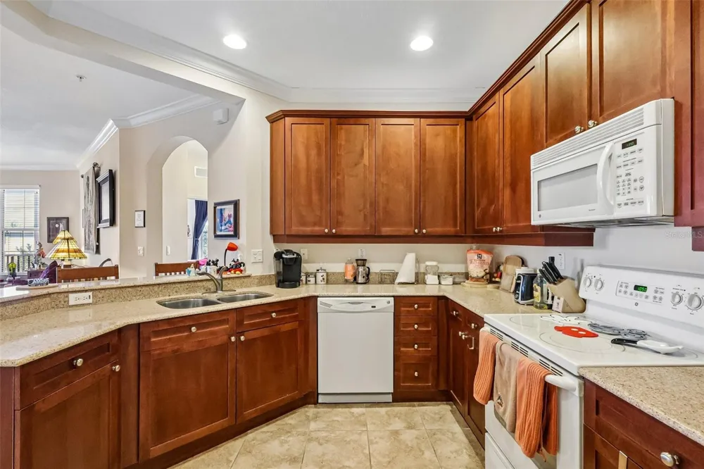 8168 BOAT HOOK LOOP #303 Windermere, FL 34786