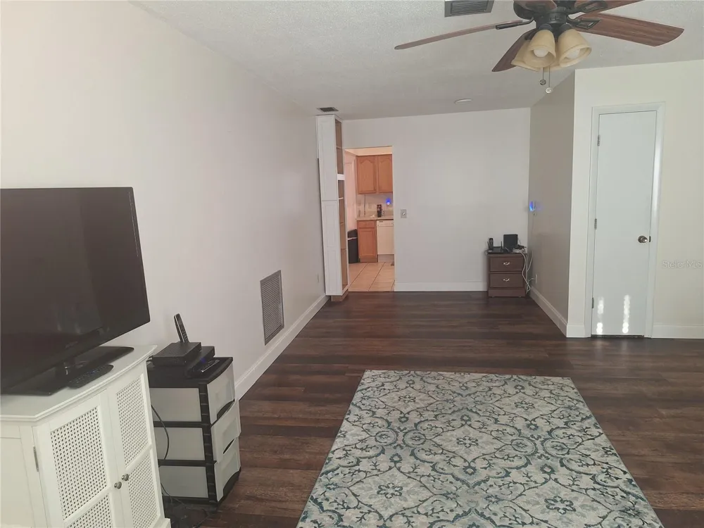 8447 AUSTIN #8447 Pinellas Park, FL 33781