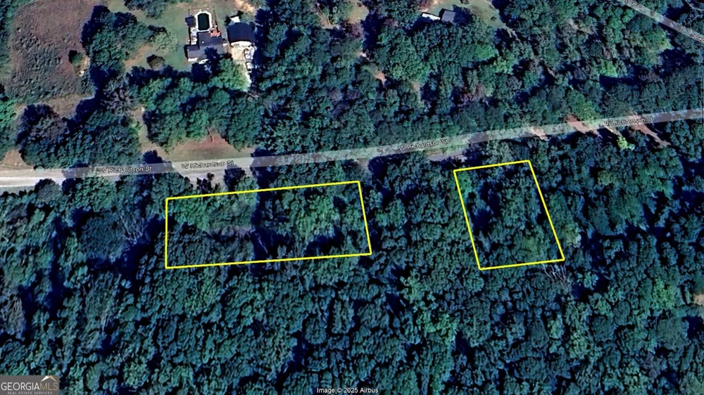 405 W Richardson ST Oxford, GA 30054