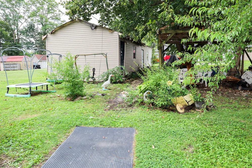 123 Hoosier North Vernon, IN 47265