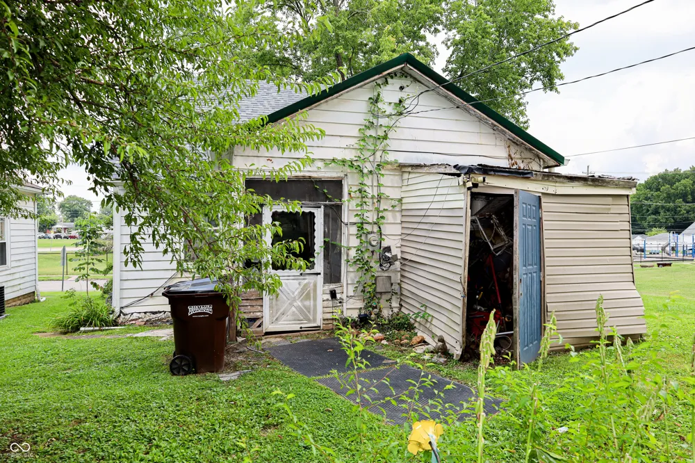123 Hoosier North Vernon, IN 47265